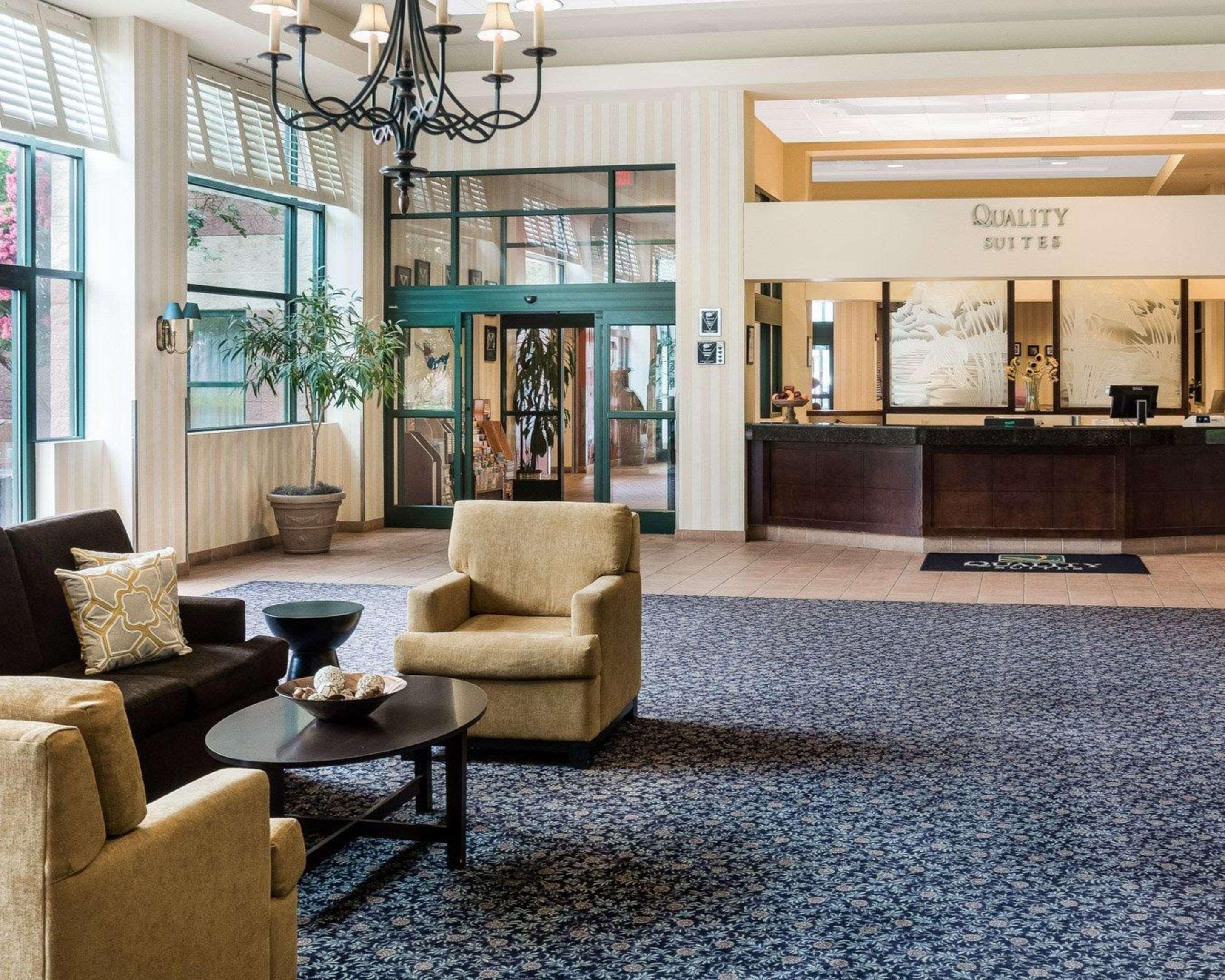 Hotel Quality Wright - Airport